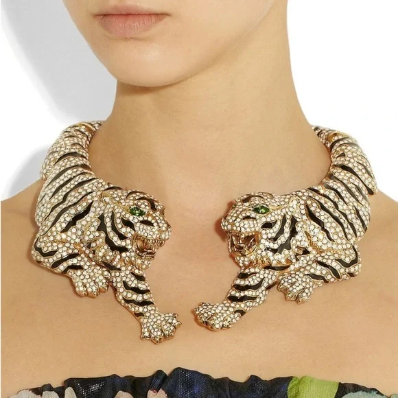 NWT ⚜️🖤⚜️ NATASHA GREEN EYED TIGERS STATEMENT NECKLACE - Picture 12 of 14
